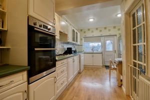 Kitchen- click for photo gallery